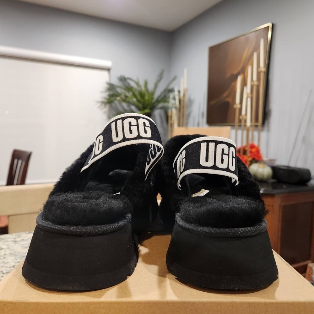 New Ugg Disco Cross Slide Size 9 - image 4